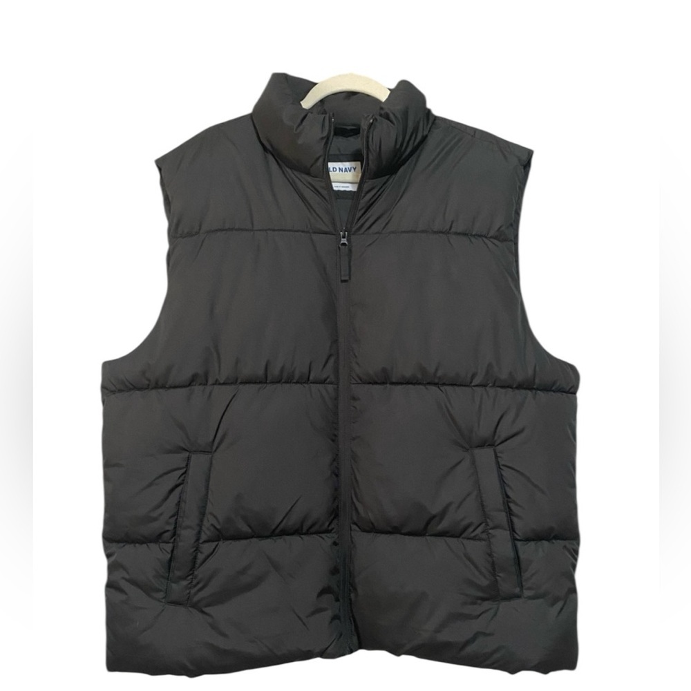 Old Navy Men's Dark Gray Quilted Vest